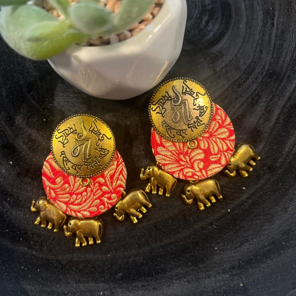 Hand made earrings - Picture 2 of 3